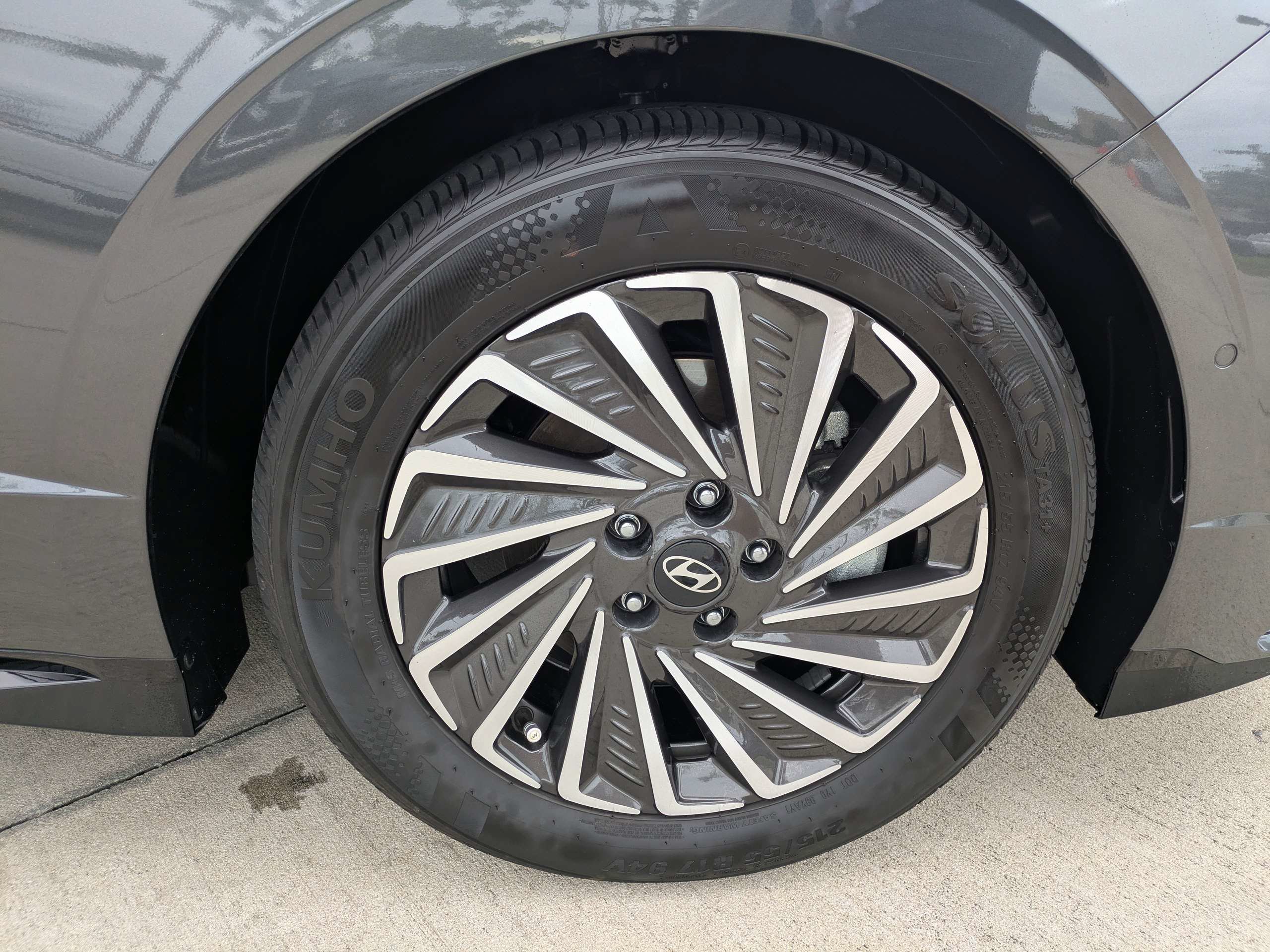 Certified 2024 Hyundai Sonata Limited FWD image 9