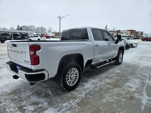 Used 2023 Chevrolet Silverado 3500 High Country image 5