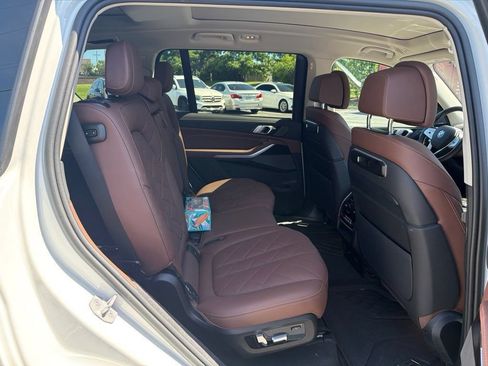 Certified 2025 BMW X7 xDrive40i w/ Premium Package AWD/4WD image 10