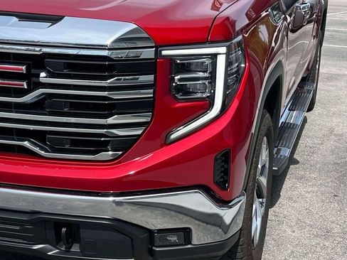 Certified 2023 GMC Sierra 1500 SLT w/ SLT Premium Package AWD/4WD image 9
