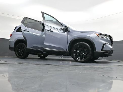 Used 2025 Honda Pilot Black Edition image 44
