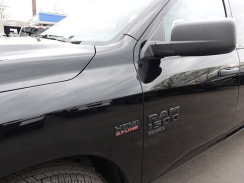 Used 2023 RAM 1500 Express w/ Wheel & Sound Group AWD/4WD image 9