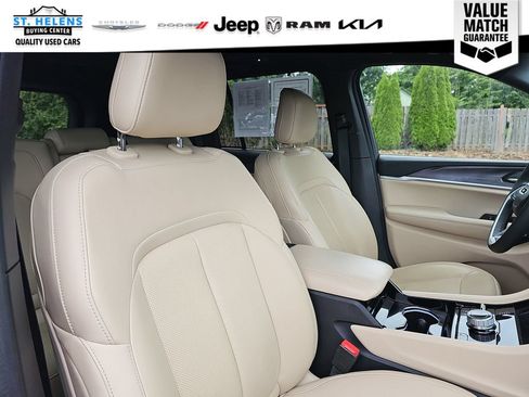 Used 2022 Jeep Grand Cherokee Limited 4xe w/ Luxury Tech Group II AWD/4WD image 27