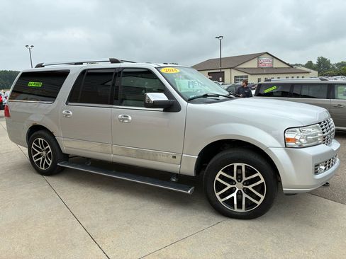 Used 2014 Lincoln Navigator L 4WD image 4