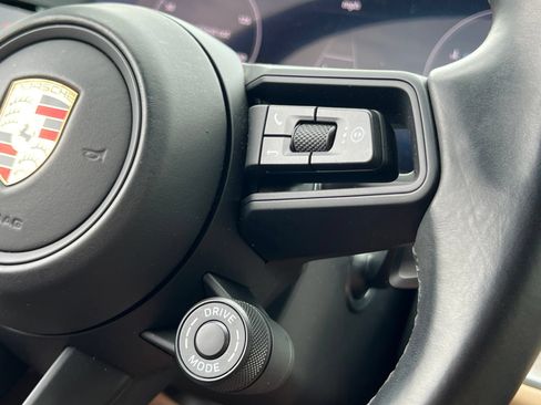 Certified 2024 Porsche Cayenne Coupe AWD/4WD image 26