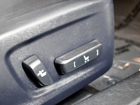 Used 2016 Lexus IS 300 AWD image 41