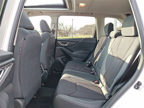 Used 2019 Subaru Forester Premium image 11