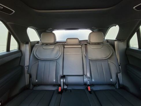 Used 2025 Land Rover Range Rover Sport S image 23