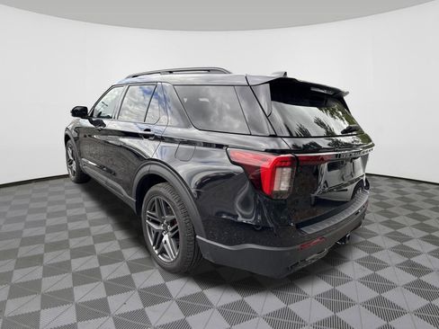 Used 2025 Ford Explorer ST-Line w/ ST-Line Street Pack AWD/4WD image 5