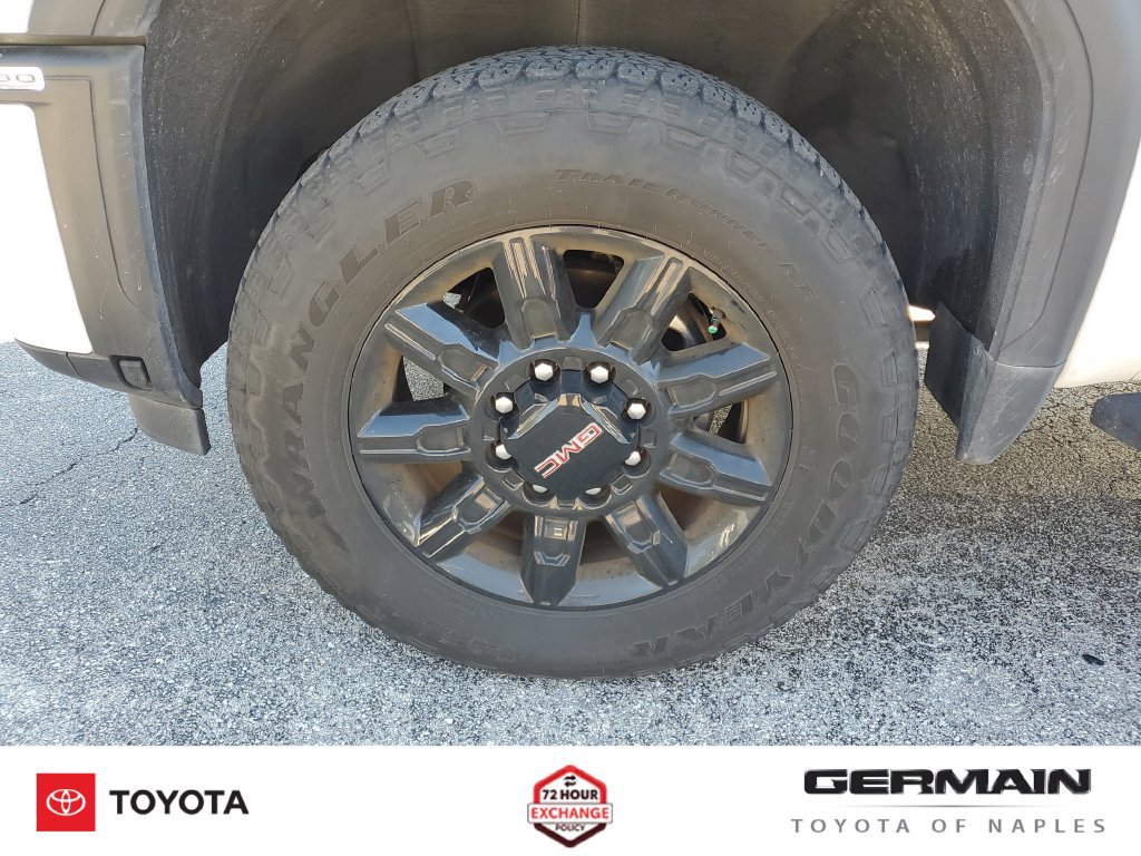 Used 2024 GMC Sierra 2500 AT4 w/ AT4 Premium Plus Package AWD/4WD image 14