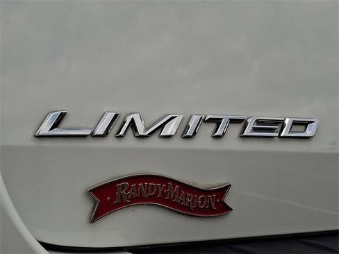 Used 2023 Ford Explorer Limited w/ Limited Technology Package image 33