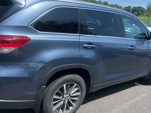 Used 2017 Toyota Highlander XLE AWD/4WD image 9