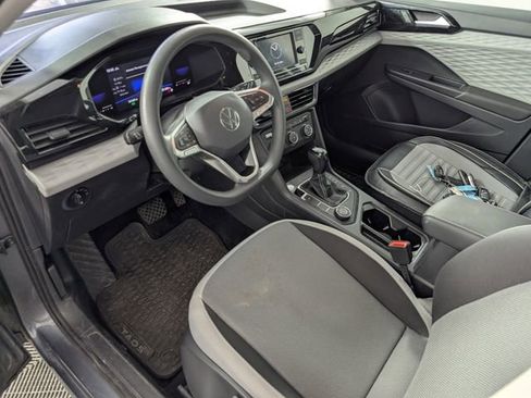 Used 2022 Volkswagen Taos S image 10