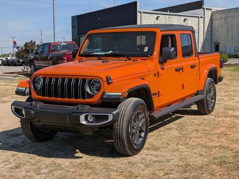 New 2026 Jeep Gladiator Sport AWD/4WD image 4