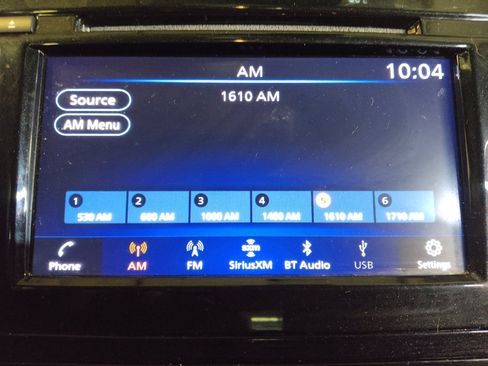 Used 2020 Nissan Rogue SV FWD image 25
