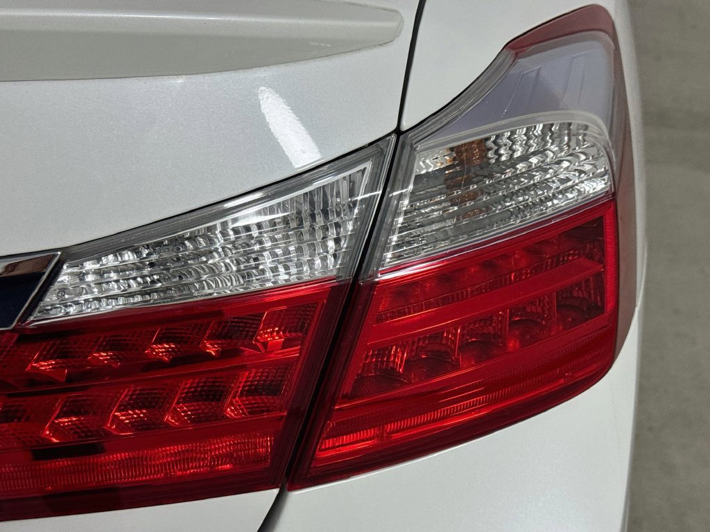 Used 2015 Honda Accord Touring image 33