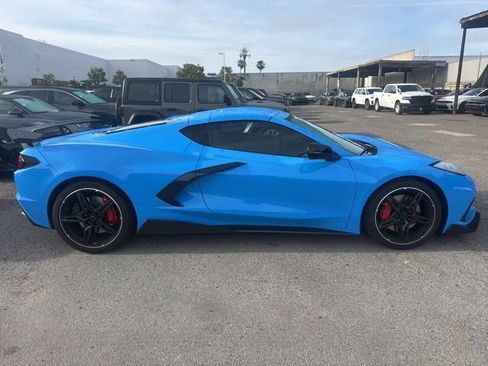 Used 2021 Chevrolet Corvette Stingray Premium Cpe w/ Z51 Performance Package image 4