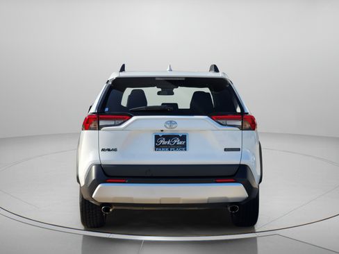 Used 2024 Toyota RAV4 Adventure AWD/4WD image 4