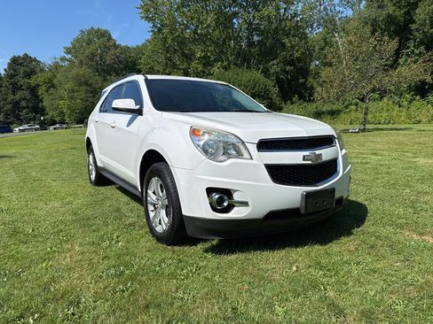 Used 2013 Chevrolet Equinox LT AWD/4WD image 2