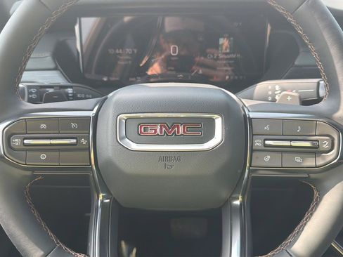 New 2026 GMC Acadia AT4 w/ Luxury Package AWD/4WD image 29