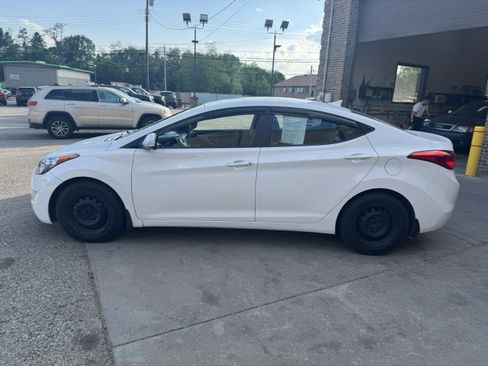 Used 2013 Hyundai Elantra Limited FWD image 6