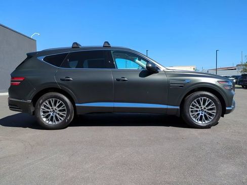 Certified 2025 Genesis GV80 2.5T Standard AWD/4WD image 3