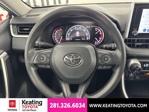 Certified 2025 Toyota RAV4 XLE AWD/4WD image 30