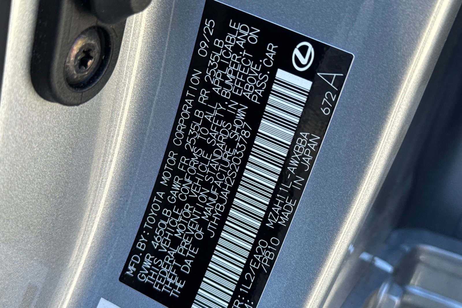 Certified 2025 Lexus UX 300h FWD w/ Accessory Package (Z2) image 27
