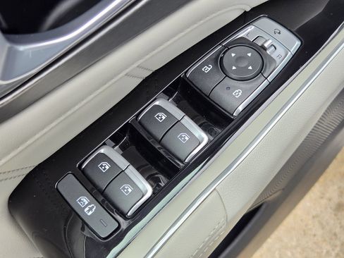 Used 2022 Kia Sorento SX Prestige w/ Panoramic Sunroof Package AWD/4WD image 29