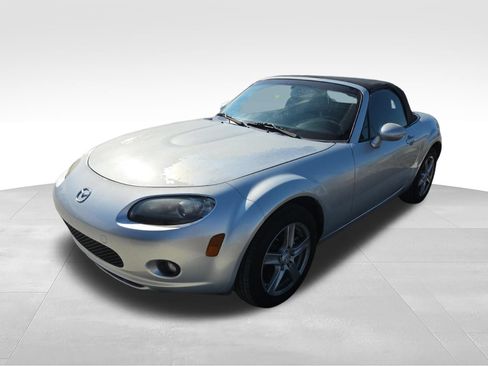 Used 2006 MAZDA MX-5 Miata Touring RWD image 1