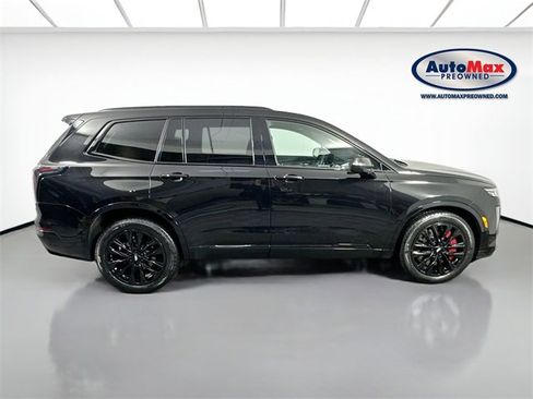Used 2024 Cadillac XT6 Sport w/ LPO, ONYX Package image 10
