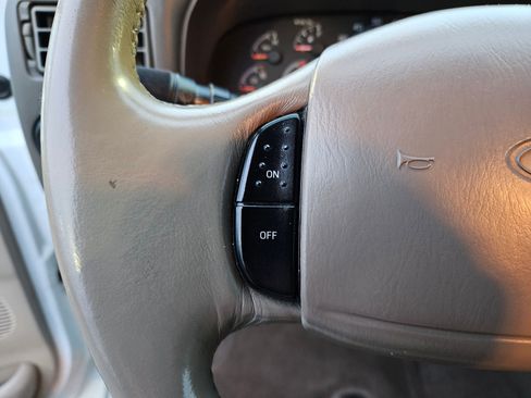 Used 2001 Ford Excursion Limited image 18