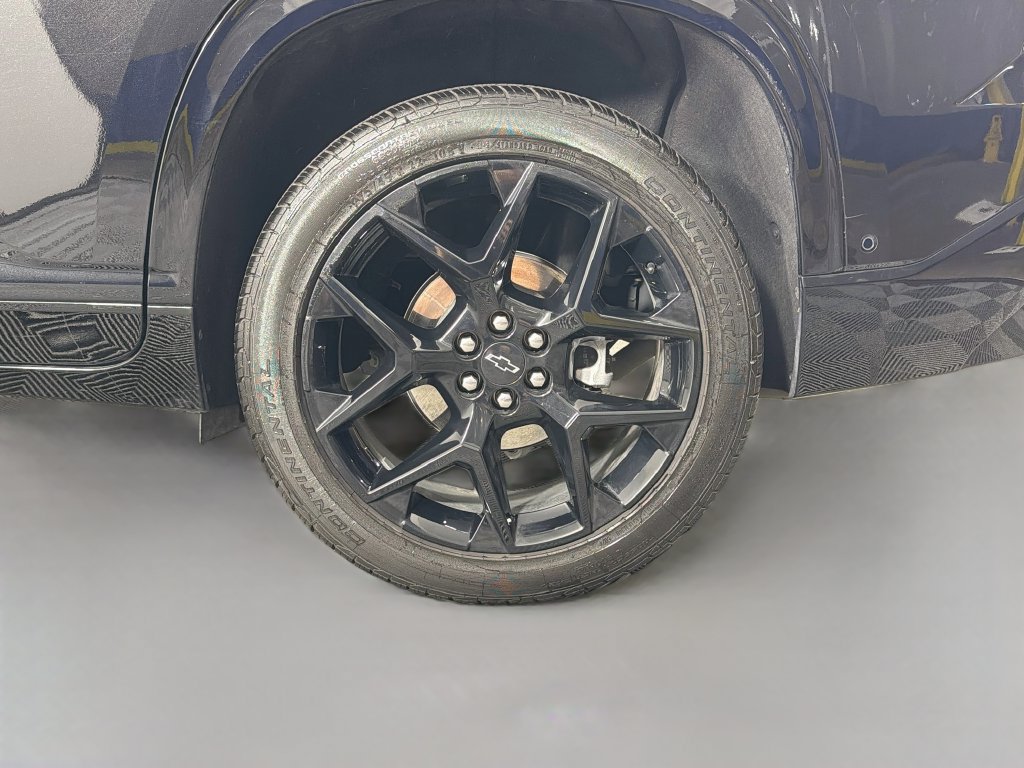 Used 2025 Chevrolet Traverse RS w/ LPO, Floor Liner Package AWD/4WD image 33