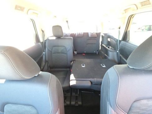 Used 2024 Nissan Pathfinder SV image 21