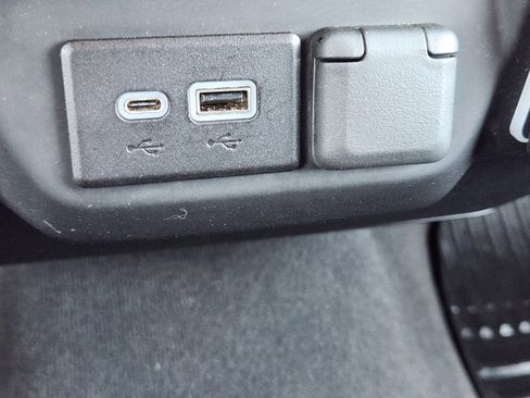 Certified 2022 Chevrolet Silverado 1500 Custom image 15