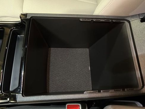 Used 2025 Kia Sorento SX Prestige image 25