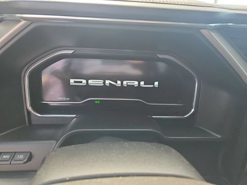 Used 2025 GMC Sierra 1500 Denali w/ Denali Reserve Package AWD/4WD image 17