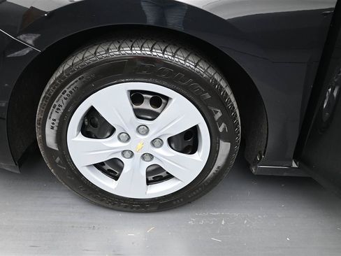 Used 2018 Chevrolet Cruze LS FWD image 18
