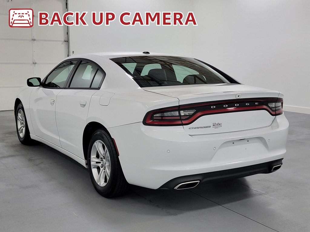 Used 2020 Dodge Charger SXT w/ Leather Interior Group RWD image 6