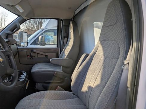 New 2024 Chevrolet Express 3500 w/ Power Convenience Package image 5