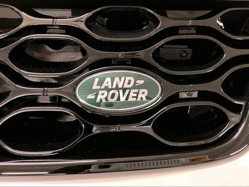 Certified 2025 Land Rover Discovery Sport S image 32