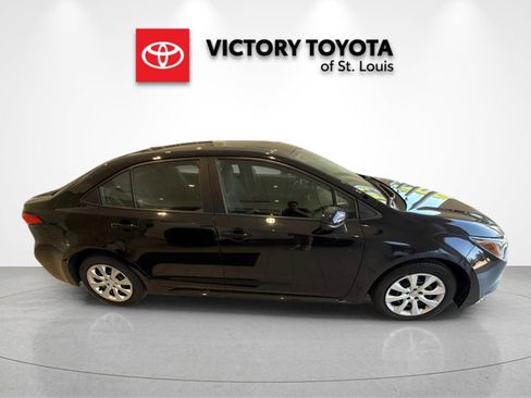 Used 2023 Toyota Corolla LE FWD image 2