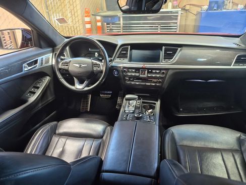 Used 2019 Genesis G80 3.3T Sport RWD image 4