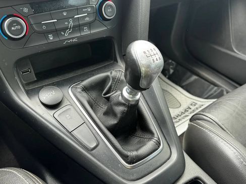 Used 2018 Ford Focus ST w/ Equipment Group 401A FWD image 26