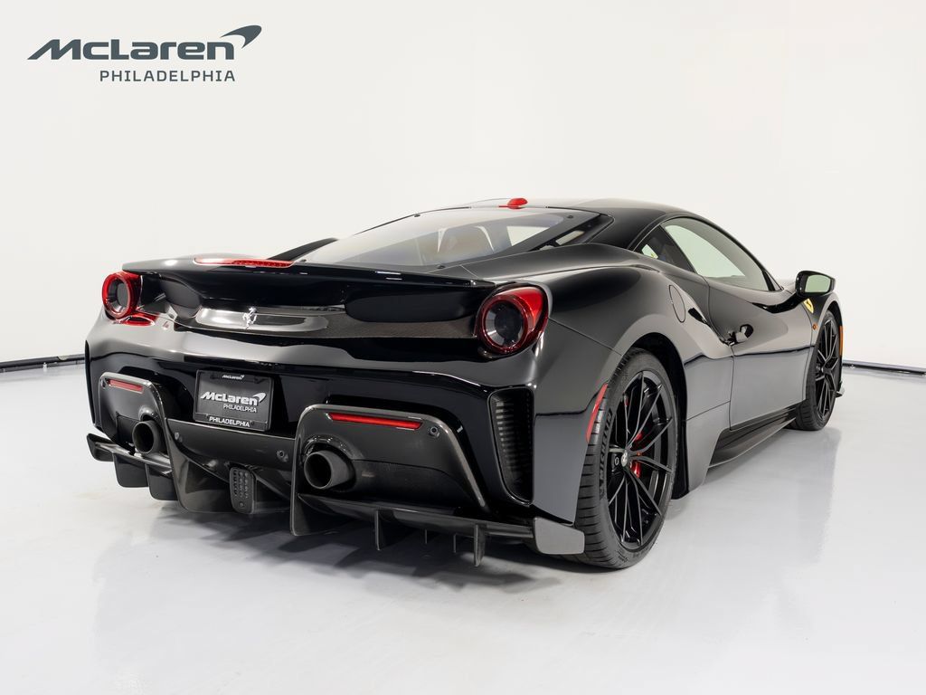 Used 2020 Ferrari 488 Pista Coupe RWD image 5
