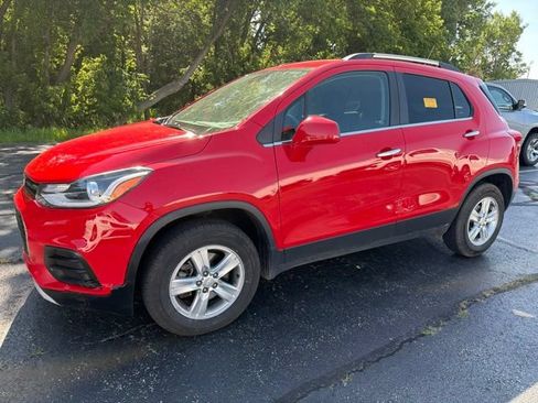 Certified 2018 Chevrolet Trax LT w/ Sun & Sound Package AWD/4WD image 7