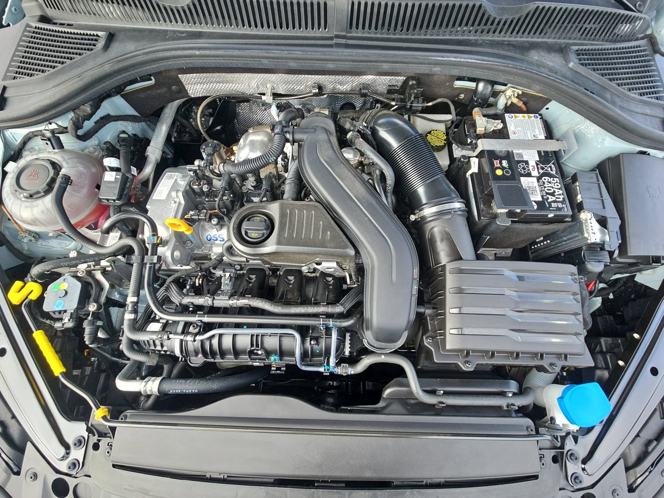 Used 2025 Volkswagen Jetta SE w/ Sunroof Package FWD image 30