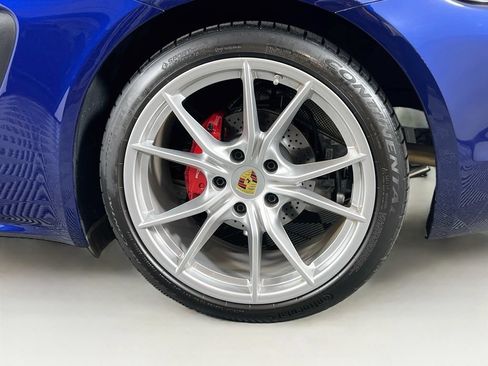 Certified 2025 Porsche 718 Cayman S RWD image 30