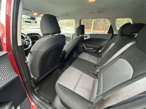 Certified 2022 Kia Soul LX w/ Technology Package image 13