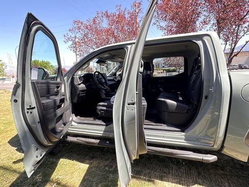 Used 2024 Toyota Tundra Limited AWD/4WD image 22